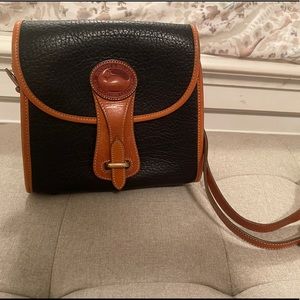 Vintage Dooney and Bourke crossbody